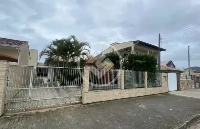 A casa dos seus sonhos a apenas 400m do mar! codigo: 99928