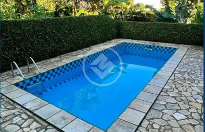 Linda casa, localizada no bairro, pantanal, próximo a ufsc codigo: 116540
