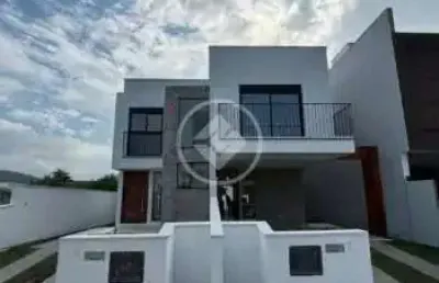 Sobrado 200 metros da praia do campeche - casa 02 codigo: 121626