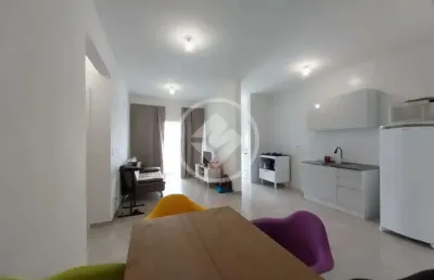 Apartamento de 2 dormitórios, sendo 1 suíte e sacada com churrasqueira no bairro ipiranga, são josé/sc. codigo: 132894