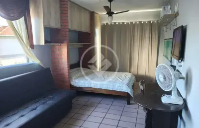 Studio mobiliado à venda em excelente localização de canasvieiras codigo: 135800