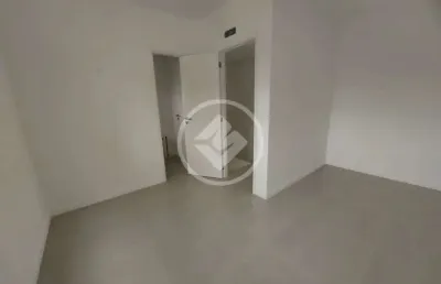 Casa em condomínio fechado no campeche sul próximo a praia onde o sol nasce primeiro codigo: 135785