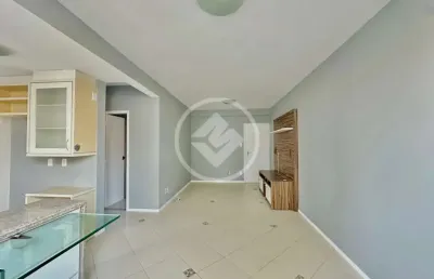 Apartamento no centro de florianópolis 2 dormitórios 1 vaga codigo: 138161