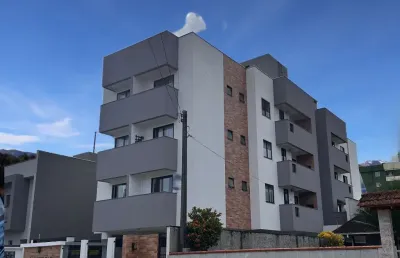 Apartamento dois dormitórios, sendo uma suíte no costa e silva