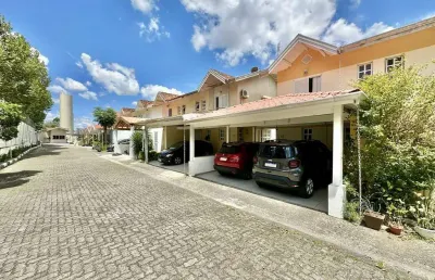 Sobrado em condomínio - 3 quartos - 2 - banheiros - 1 suíte - 2 vagas