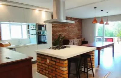 Casa em condomínio - 4 quartos - 1 suíte - 4 vagas de garagem   granja vianna – cotia/sp