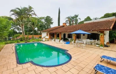 Casa em condomínio/ cotia -sp  3 dormitórios - 1 suíte - 10 vagas