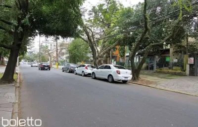 Terreno com casa para comprar com 3 dormitórios  111 m²