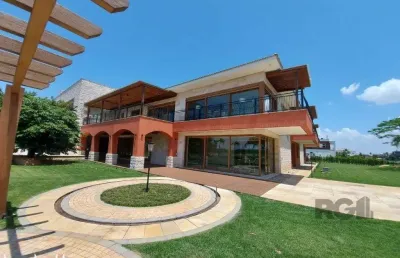 Casa para comprar com 2100 m° de área construída no condomínio ponta da figueira