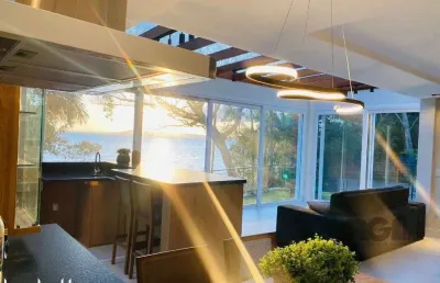 Casa para comprar para  quem ama a água e o pôr-do-sol!!