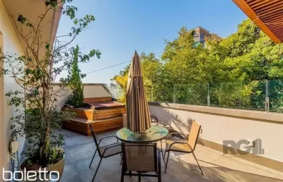 Excelente cobertura de 182m² com 3 dormitórios e 2 vagas.