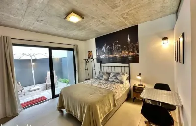 Studio garden mobiliado para alugar no bairro menino deus.