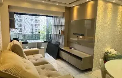 Belíssimo apartamento de 86m², reformado, no bairro da torre