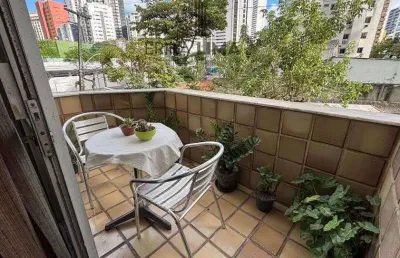 Apartamento 03 quartos, 146m,mobiliado ou sem , (1 suíte) mais depedência, 01 vaga coberta