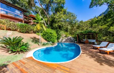 Casa com 4 quartos em condomínio em araras, petrópolis.