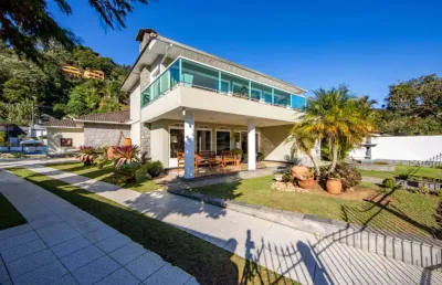 Casa com 6 quartos em condomínio no comary, teresópolis.