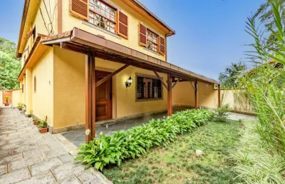 Casa com 3 quartos à venda na Rua Juruena, 362, Agriões, Teresópolis