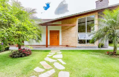 Casa com 4 quartos em condomínio na prata, teresópolis.