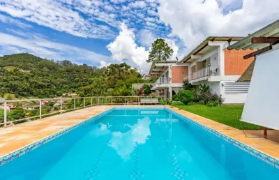 Casa com 3 quartos à venda na Rua Eliseu Visconti, 137, Golfe, Teresópolis
