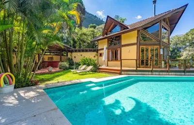 Casa com 3 quartos à venda na Estrada da Mata, 655, Araras, Petrópolis