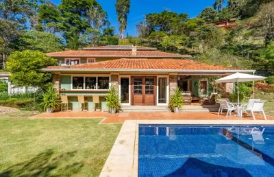 Casa com 6 quartos em condomínio em araras, petrópolis.