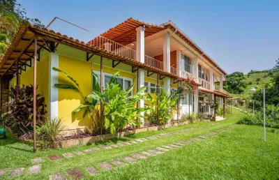 Casa com 6 quartos em condomínio no cuiabá, petrópolis.