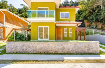 Casa com 3 quartos em condomínio em araras, petrópolis.