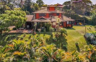 Casa com 4 quartos em condomínio em araras, petrópolis.