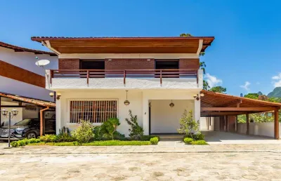 Casa com 4 quartos em condomínio no alto, teresópolis.