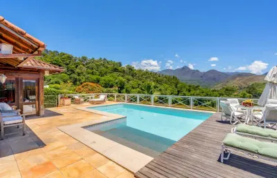 Casa em condomínio fechado com 5 quartos à venda na Estrada Philuvio Cerqueira Rodrigues, 3055, Itaipava, Petrópolis