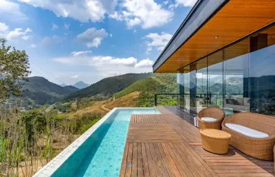 Casa em condomínio fechado com 4 quartos para alugar na Rodovia Br-040, S/n Quilômetro 66 Br 040, 35, Araras, Petrópolis