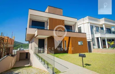 Casa em alphaville, nova, c/ fundos p/ mata, totalmente s/ vizinhos! 4 suítes!