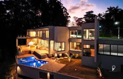 Maravilhosa mansão com  2367 mts de terreno, 850 m²  de área construída por r$ 18.900.000 - tamboré 1 - barueri/sp