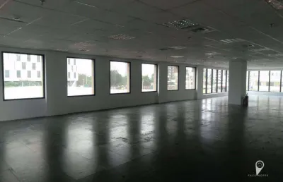 Sala comercial com 4 salas para alugar na Avenida Copacabana, 190, Alphaville, Barueri