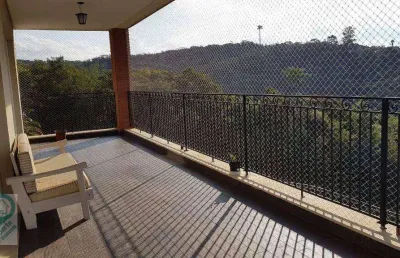 Excelente casa em magnífico condomínio, 4 suítes, vista para mata!