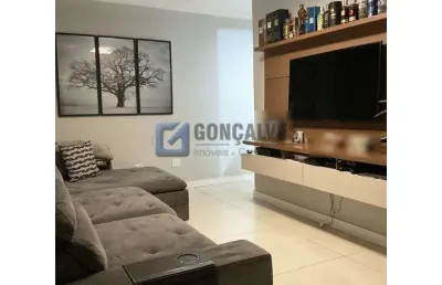 Sobrado à venda no bairro dos casa em são bernardo do campo/sp, com 221m² e 03 dormitorios sendo 01 suíte.