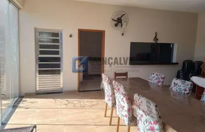 Chácara / sítio com 3 quartos à venda na maestro dorival rossi, todos, centro, itatiba por r$ 850.000