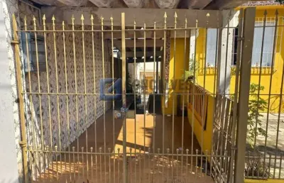 Casa à venda no bairro independência em são bernardo do campo com terreno de 250m² e 2 dormitorios.