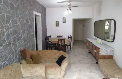 Apartamento a venda com 2 quartos na quadra da praia da aparecida em santos / sp