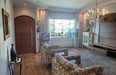Sobrado à venda no bairro olímpico em são caetano do sul/sp, com 270m² e 3 suítes.