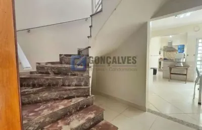 Sobrado com 4 quartos à venda no bairro cerâmica em são caetano do sul/sp.