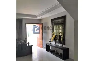 Casa com 3 quartos para alugar na sargacos, r, jardim do mar, são bernardo do campo, 293 m2 por r$ 7.800