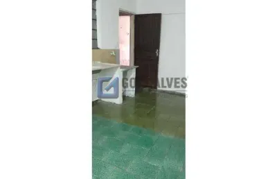 Casa com 1 quarto para alugar na professor nelson monteiro palma, r, dos casa, são bernardo do campo por r$ 500