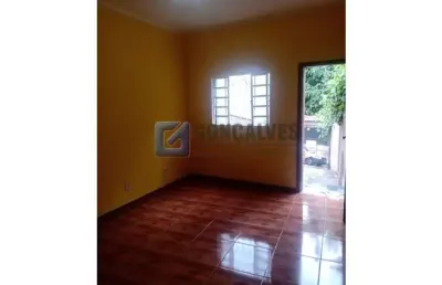 Casa com 3 quartos para alugar na arthur francisco peduto, r, jardim las vegas, santo andré, 110 m2 por r$ 2.600