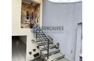 Casa com 3 quartos para alugar na mangaratu, r, vila curuçá, santo andré, 260 m2 por r$ 5.300