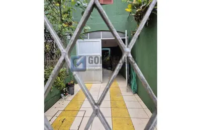 Casa com 4 quartos para alugar na ruth pinto de camargo, r, nova petrópolis, são bernardo do campo por r$ 5.000