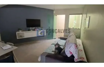 Casa com 2 quartos para alugar na mocambo, r, vila lucinda, santo andré por r$ 2.600