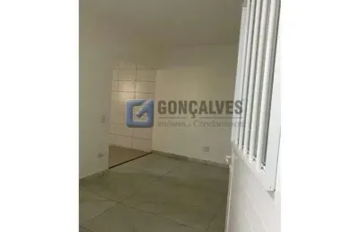 Casa com 1 quarto para alugar na volta redonda, r, alves dias, são bernardo do campo por r$ 1.650