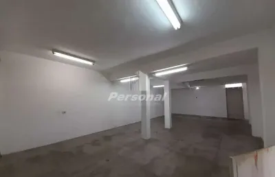 Casa comercial com 2 salas para alugar no Centro, Tremembé 