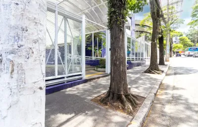 Sala comercial ao lado do metro jabaquara, 1vg, 1 banheiro, portaria 24